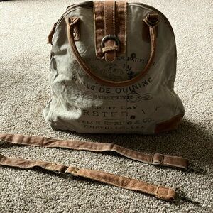 NEW Lisa Robertson Large Tote